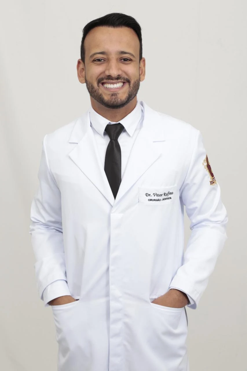Dr. Vitor Rufino